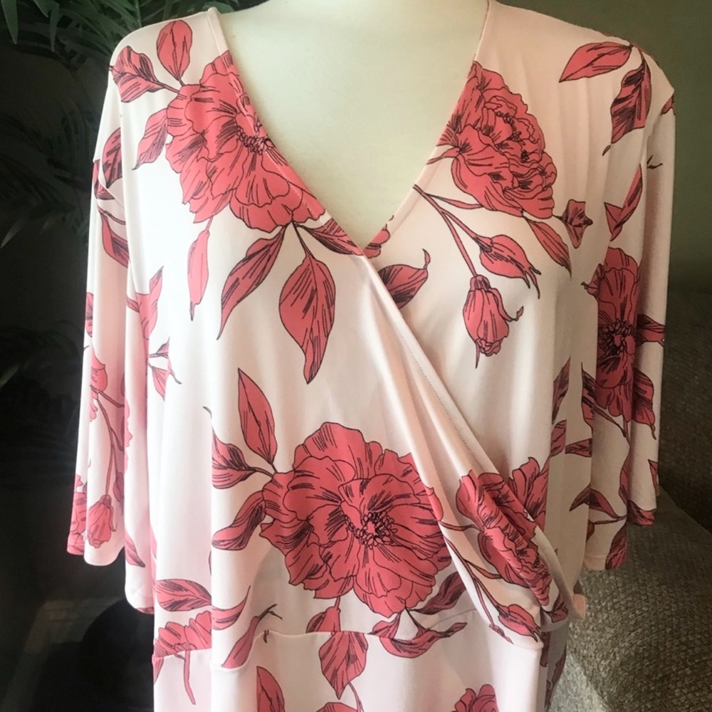 🇺🇸 Liz Claiborne Pink Floral Blouse